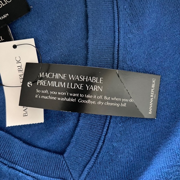 NWT Banana Republic V-Neck Luxe Blend Sweater Men's XL - Picture 3 of 6